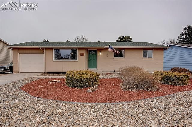 1st image of 4927 Villa Cir