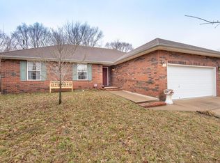 407 S Southgate Dr, Nixa, MO 65714