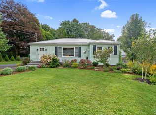 2 Sunny Dr, Tully, NY 13159