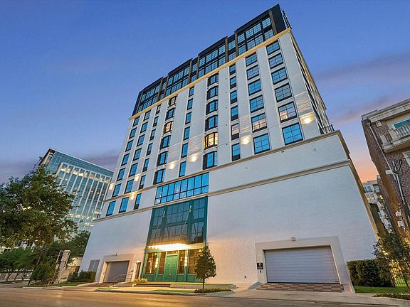 3rd image of 2323 San Felipe St #901