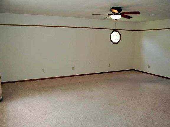 4th image of 240 Prairie Dr