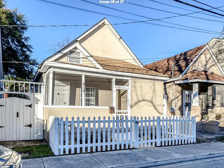 512 Nicoll St — Photo 1