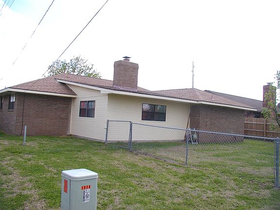2nd image of 2002 W Ferguson Ave
