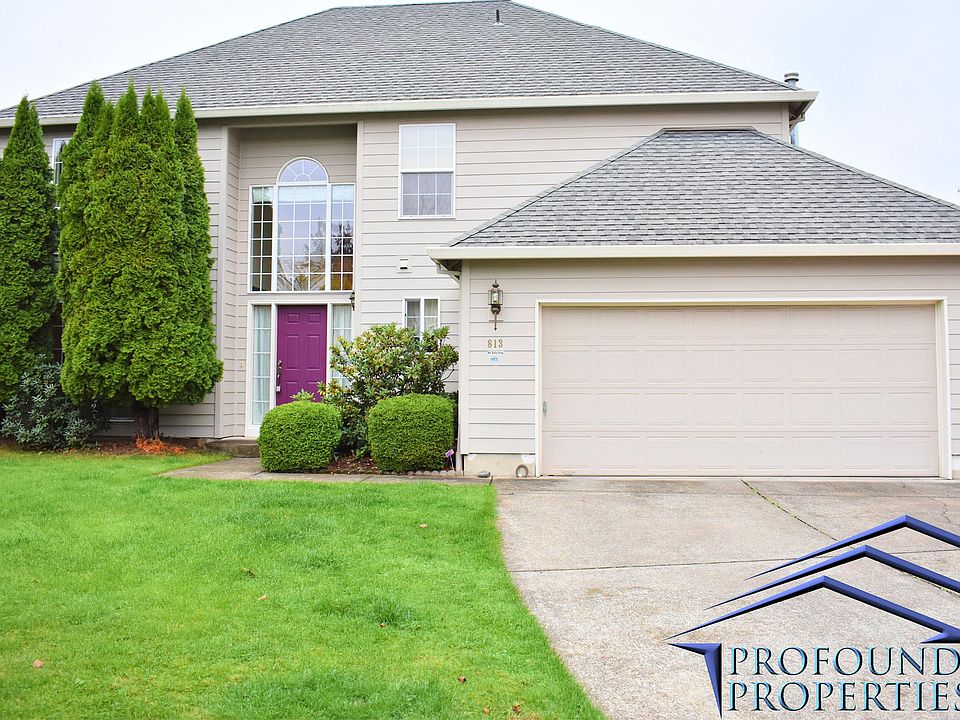 1st image of 813 NE Eaglenest Ct