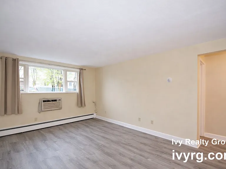 1105 Lexington St #7-3 — Photo 3