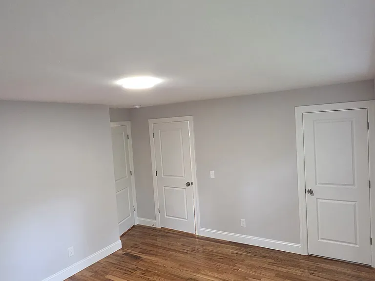 465 Hawthorne Ave #1 — Photo 2