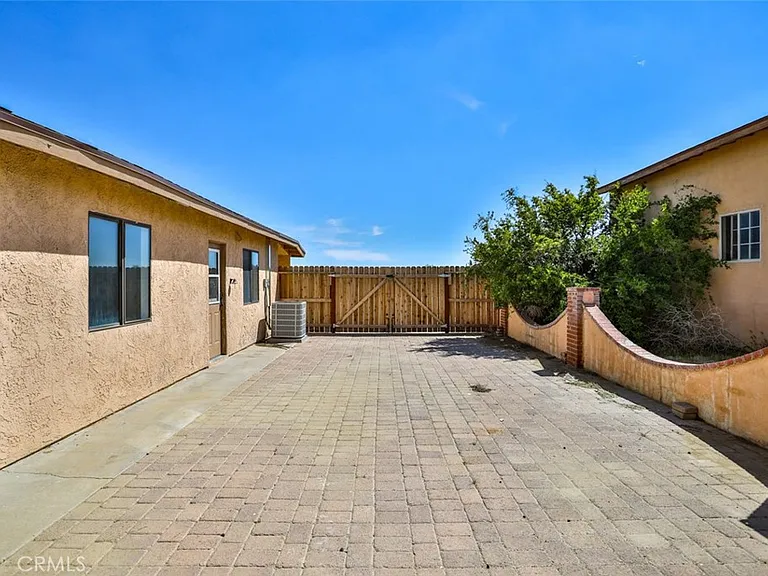 7033 W Avenue A2 — Photo 39