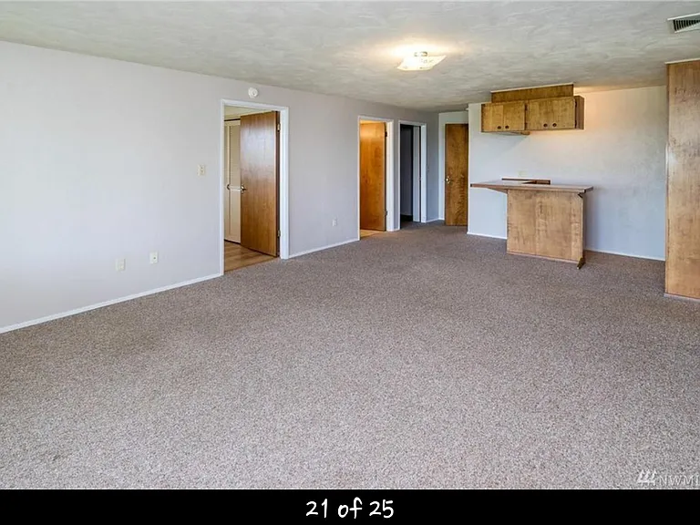 5448 Marian Dr NE — Photo 20