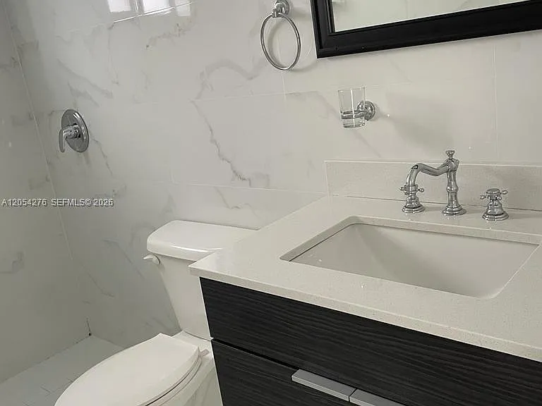 423 E 27th St #201 — Photo 22