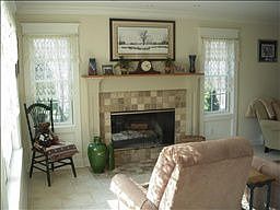 3rd image of 51 Curving Hill Dr