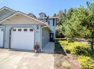 985 Jasper Ln, Florence, OR 97439