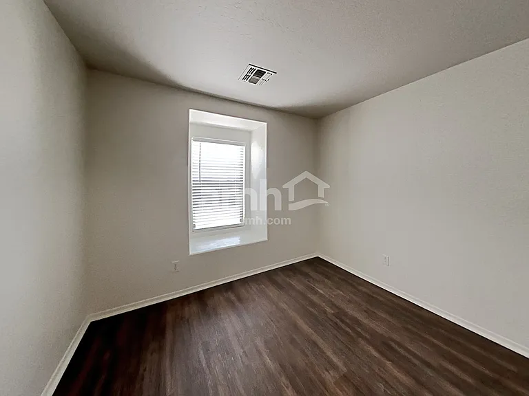 6335 W Branham Ln — Photo 14