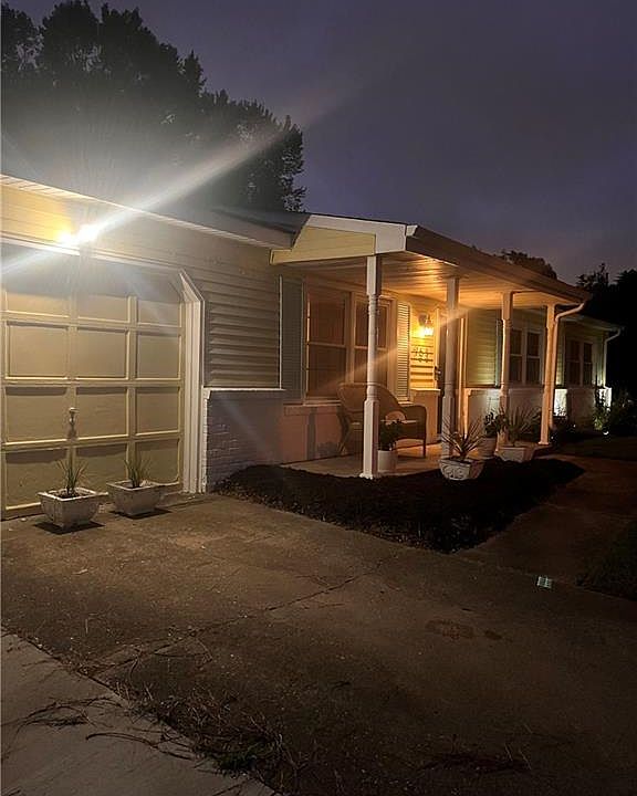 1st image of 753 Churchill Dr