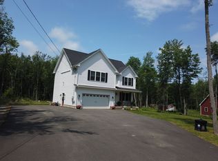 435 Chestnut Ln, Bangor, ME 04401