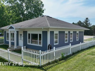 1441 E Maple Ave, Burton, MI, 48529