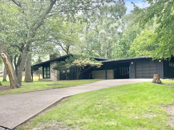 620 N Pike St, Gary, IN 46403