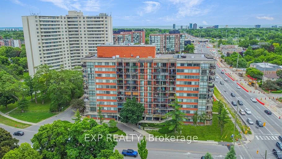 2 bed, $2,849 — Photo 1