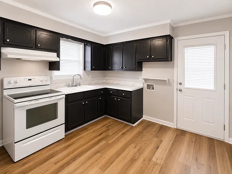 25 Almo Dr — Photo 2
