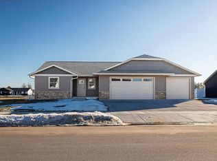 1918 Arches Dr, Holmen, WI 54636