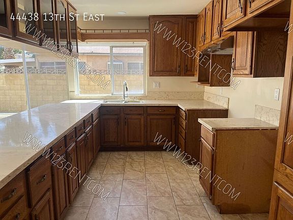 5th image of 44438 13th St E