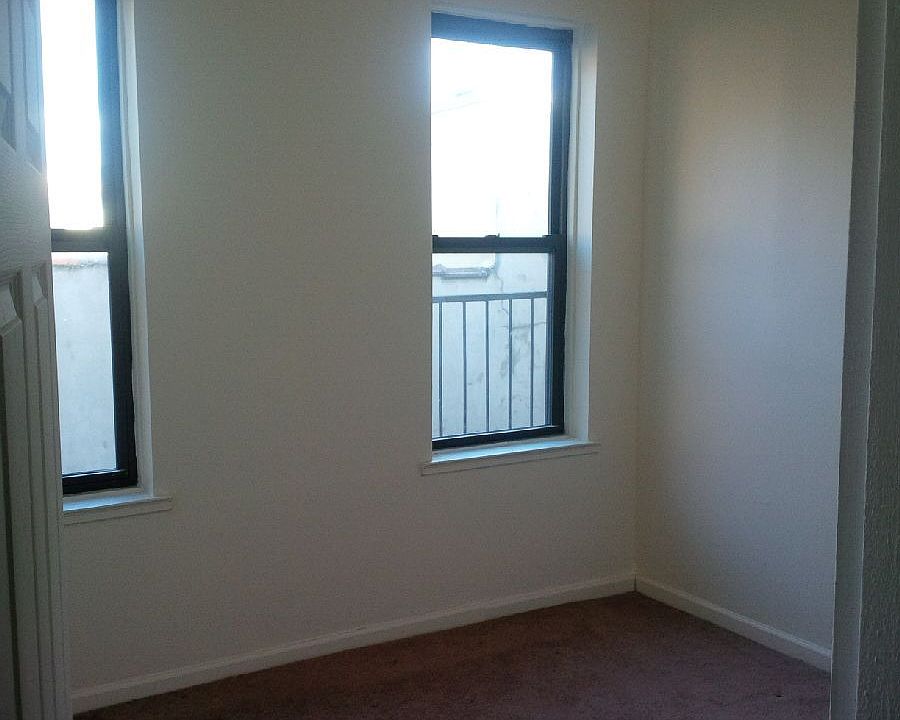 Building Photo 3
