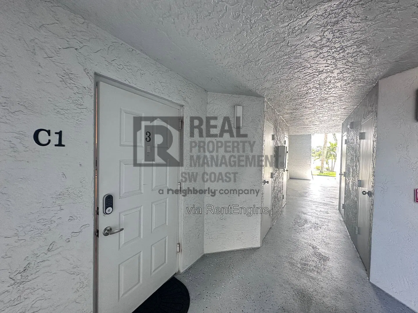 2 bed, 2.0 bath, 988 sqft, $1,400 — Photo 2