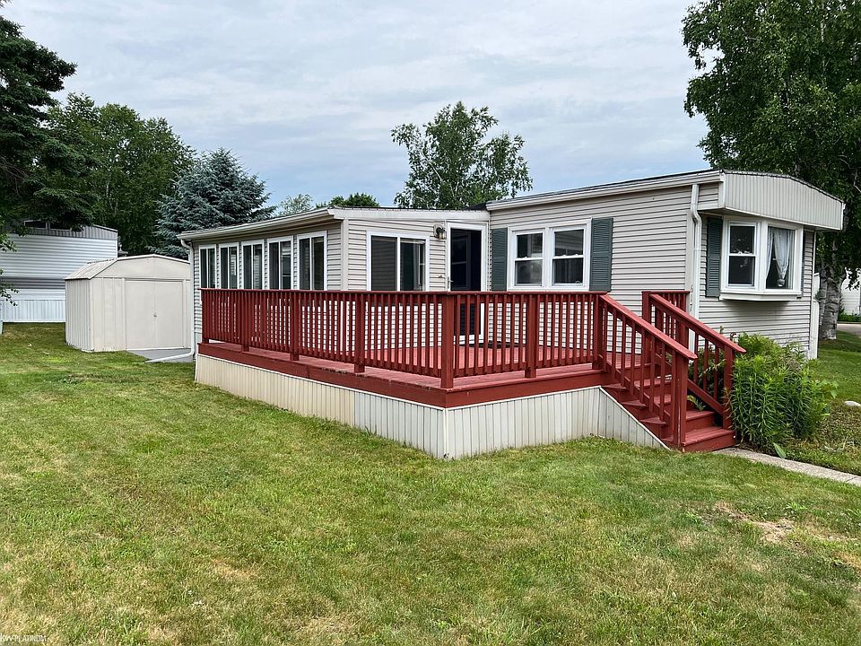 1st image of 617 Barefoot Ln