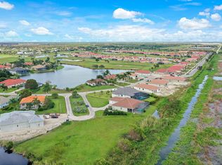 18613 Candletree Ct, Naples, FL 34114
