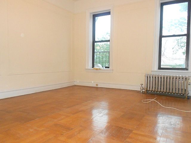 1st image of 11833 Metropolitan Ave #D