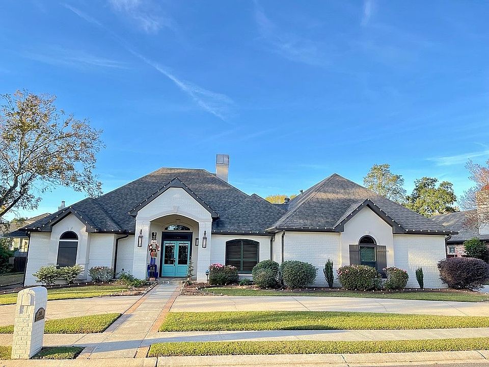 1st image of 208 Creekwood Dr