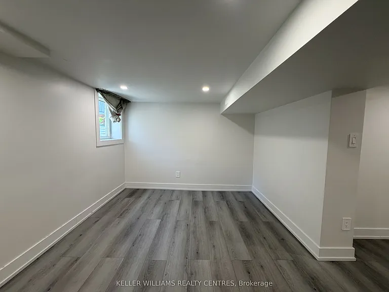 9 Sanderson Rd #LOWER — Photo 15