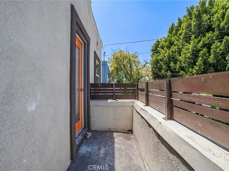 5152 Romaine St — Photo 20