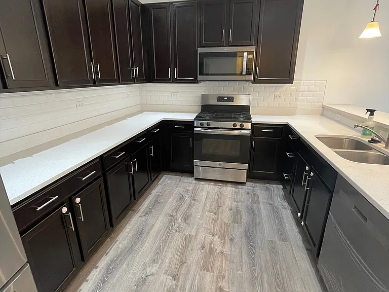 4024 Trenwith Ln — Photo 10