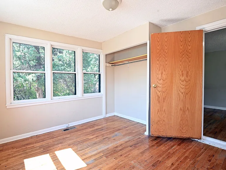 555 Wyoming Ave — Photo 15