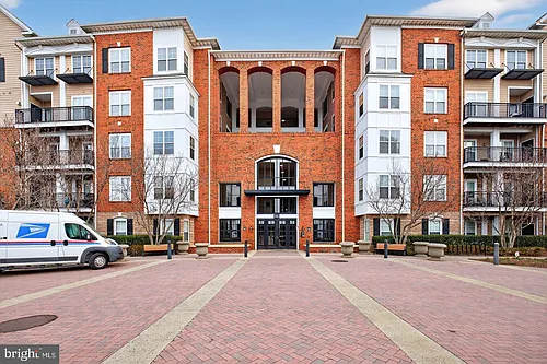 501 Hungerford Dr #151 Photo 1