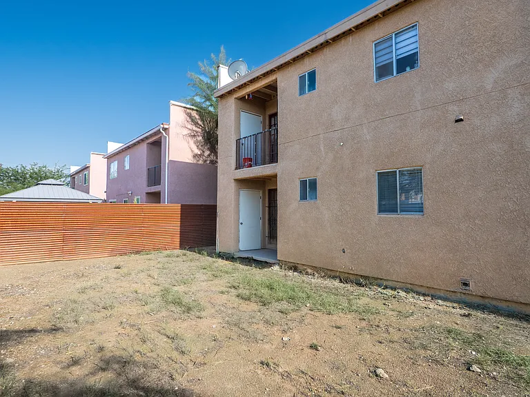 603 E Jacinto St — Photo 12