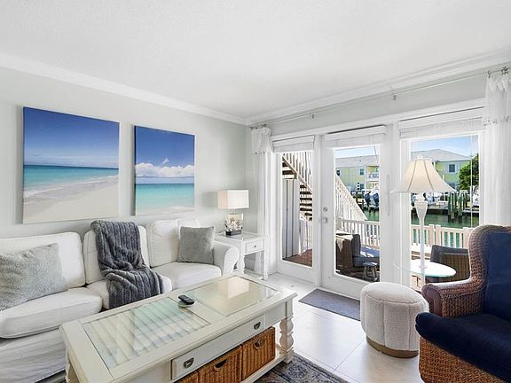 5th image of 4911 COQUINA KEY DRIVE SE #C