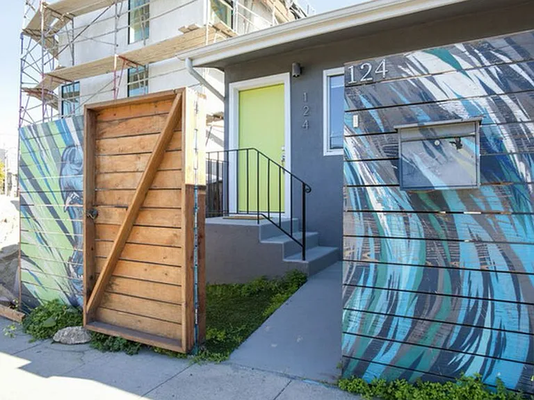 124 Thornton Pl — Photo 13