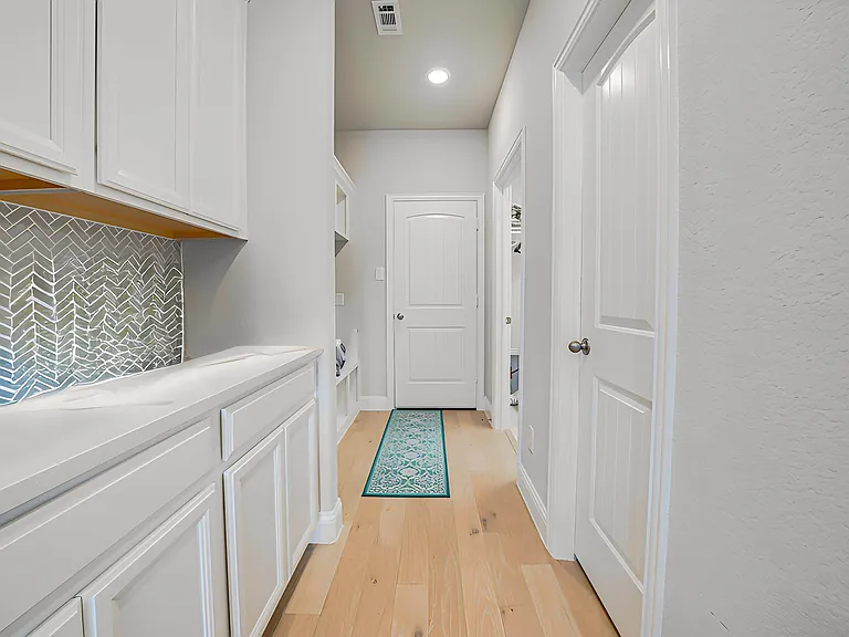 707 Gatecrest Dr — Photo 10