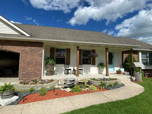 7422 Whistlevale Dr SW, Byron Center, MI 49315