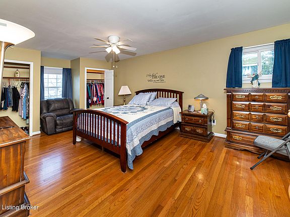 5th image of 4210 Manner Gate Dr