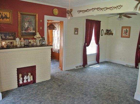 2nd image of 913 Barks Ave