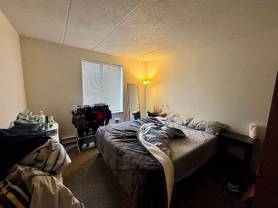 2nd image of 511 W Main St APT 105