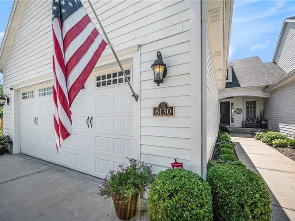 6130 Lime Stone Ct, Parkville, MO 64152