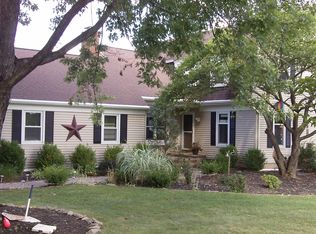 5 Blackberry Ln, Whitehouse Station, NJ 08889