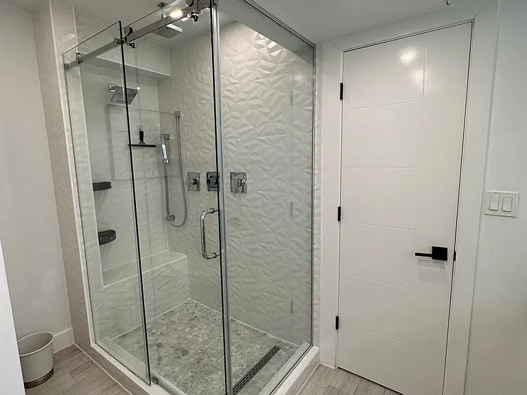 350 Thunderbird Dr #14 — Photo 10