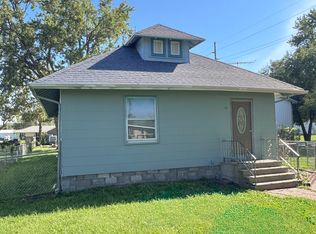 102 E Walnut St, Red Oak, IA 51566