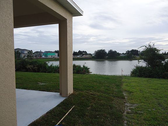 3rd image of 1842 Thetford Cir