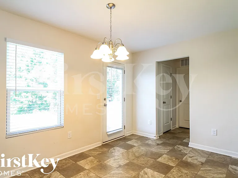 1909 Allyson Ave — Photo 5