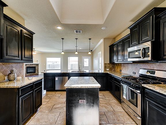 5th image of 3911 Firenze St